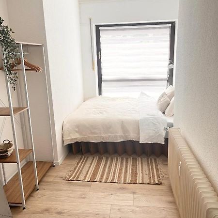 Gemuetliches Zentrales Apartment 2 Min Bis Du Hbf Дуйсбург Екстериор снимка