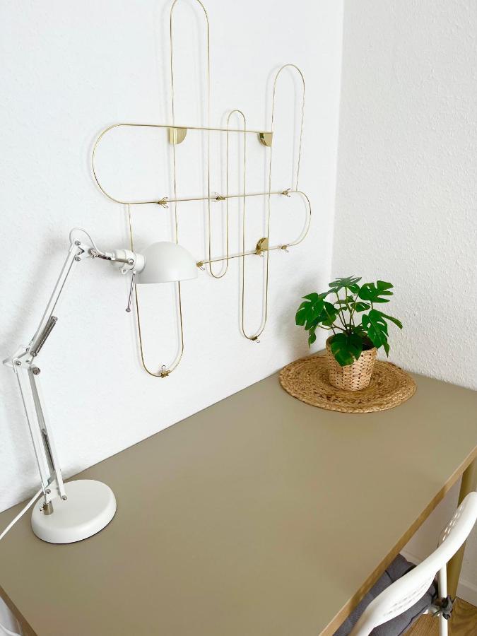 Gemuetliches Zentrales Apartment 2 Min Bis Du Hbf Дуйсбург Екстериор снимка